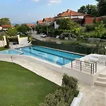 Aleksion Palace And Sans Souci Hotel *